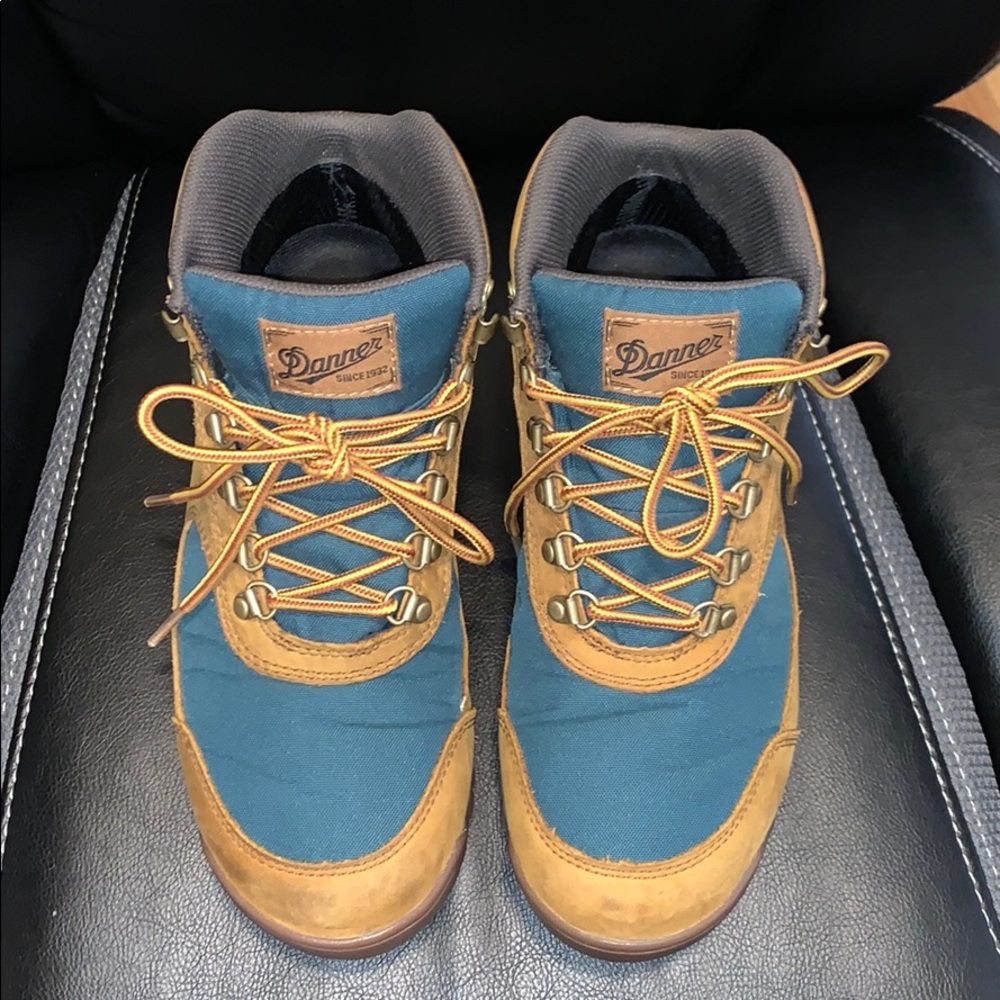 Women’s 8.5 Danner Jag Boot
